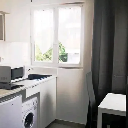 Appartement Charme Petite Terrasse A 400M De Paris Gentilly Exterior foto