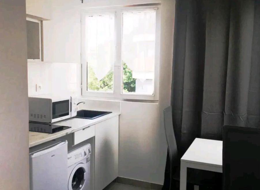 Charme Petite Terrasse A 400m De Paris Appartement Gentilly